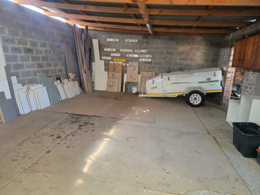 5 Bedroom Property for Sale in Bridgeton Western Cape